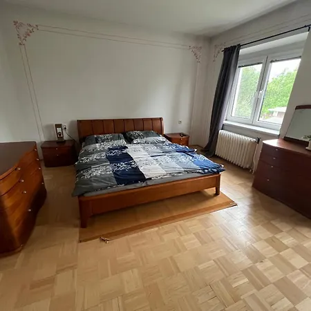 -self-check- 4-room Extra Large House Prázdninový dům