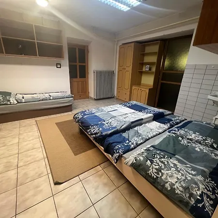 Holiday home -self-check- 4-bedroom Extra Large House