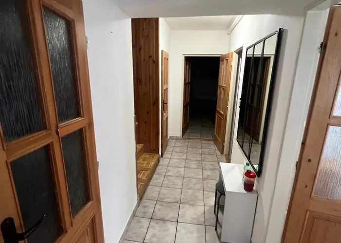 Prázdninový dům -self-check- 4-room Extra Large House Nitra
